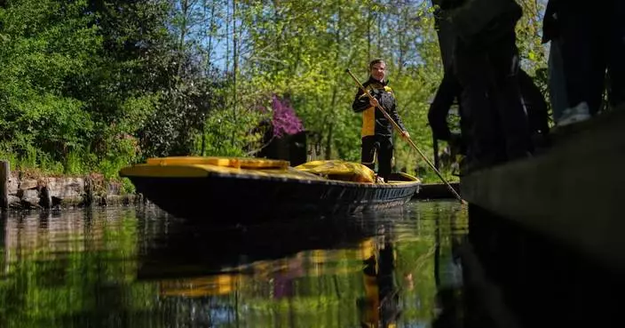德國偏遠村莊水路派遞郵件 郵差駕船穿梭森林三角洲