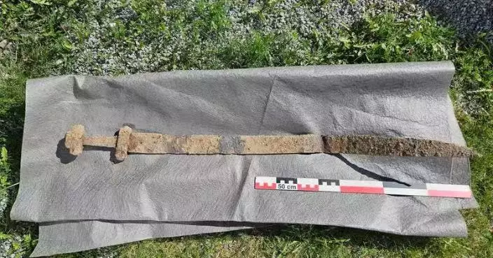 挪威6歲男童戶外教學活動發現生鏽鐵器 專家到場鑑定為1300年前古劍