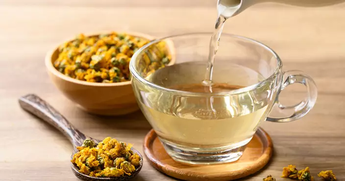菊花枸杞決明子可護眼？中醫提醒熬夜後飲錯茶或愈飲愈傷身