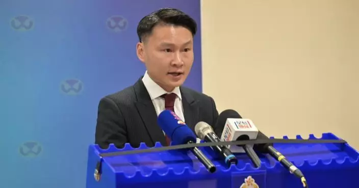乘大維修假扮工人攀棚架連環爆竊荃灣兩單位 警拘一對內地男女涉款6000元