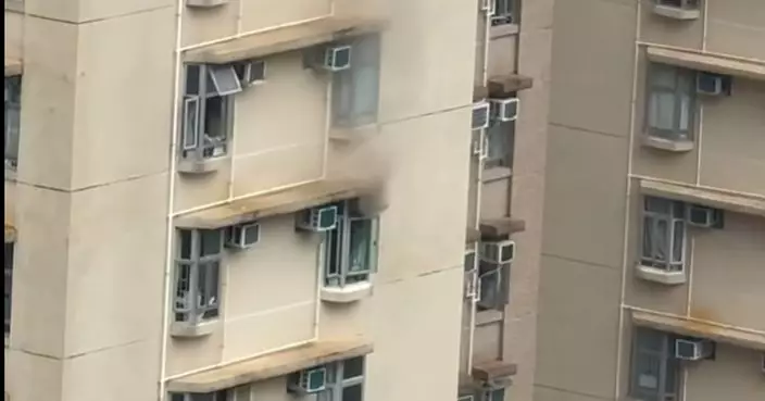 鑽石山龍蟠苑單位火警冒濃煙　逾百人疏散