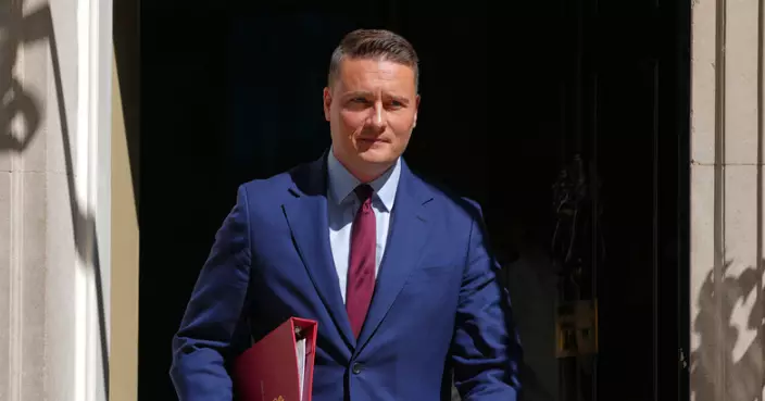傳媒指英國衞生大臣施卓添準備辭職競選工黨黨魁