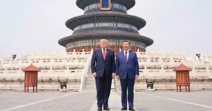 習近平與特朗普北京遊天壇 在祈年殿廣場合影