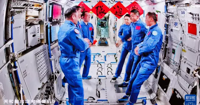 神二十三乘組接過空間站鑰匙完成交接 神二十一航天員日內返回東風着陸場