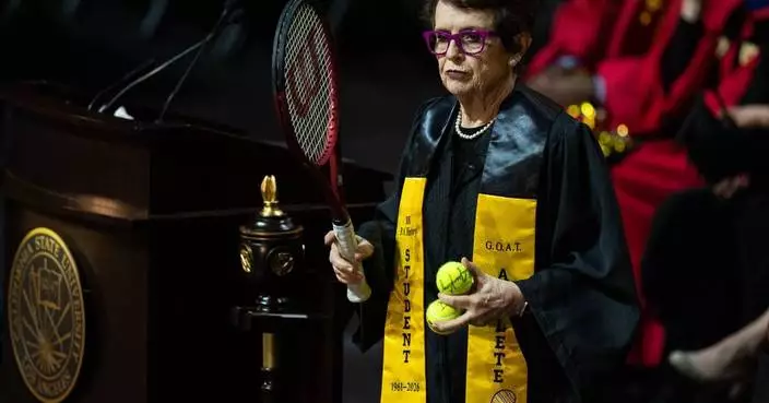 82歲比利·珍·金圓大學夢 65年後獲加州州立大學洛杉磯分校學位