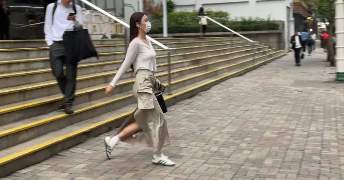 藝人蔚雨芯涉詐騙及挪用公款等共逾890萬 押後7.30再訊