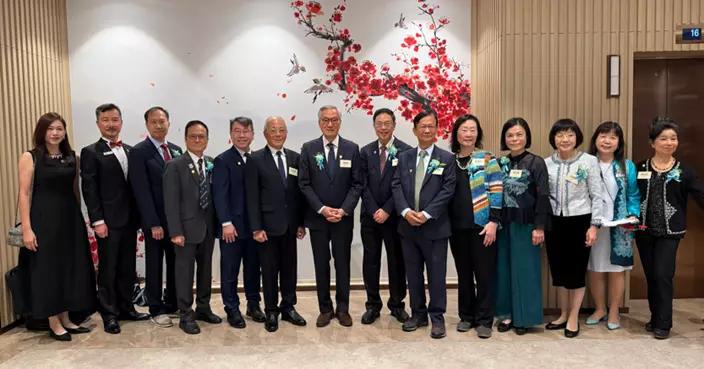 百年金文泰十八載川港緣  楊向杰與校友7年支持22北川學生入北大清華
