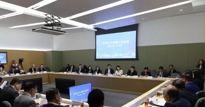 李家超晤港區人大和政協代表 聽取香港五年規劃建議