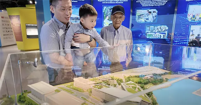 傳承使命守護香港航空安全 民航處工程師父子薪火相傳