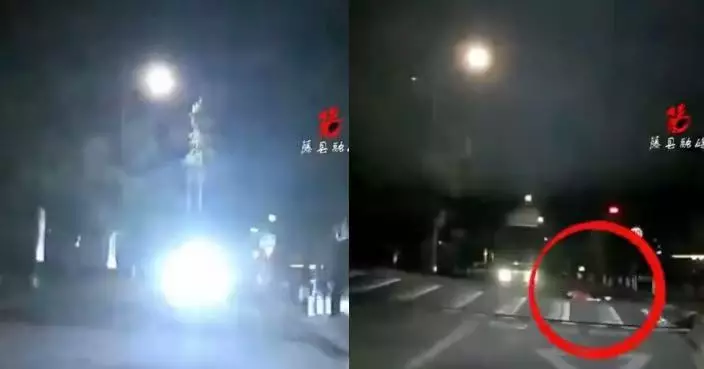 深夜遇對向車狂閃燈鳴笛 浙江司機減速後驚見有人躺臥路中央