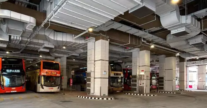 港鐵錦上路站D出口外新公共運輸交匯處啟用
