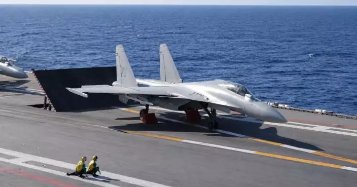 遼寧艦全換殲-15T　聯同兩棲艦西太演練登陸　甲板現神秘輪胎印疑殲-35進駐