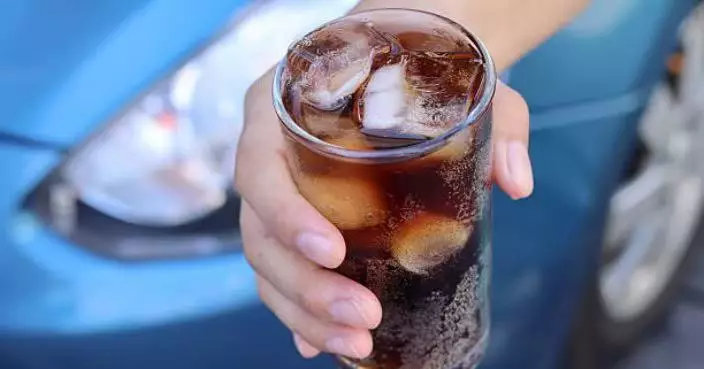戶外玩耍後連飲兩杯凍飲消暑解渴 河南7歲男童腹痛送院確診「急性腸扭轉」