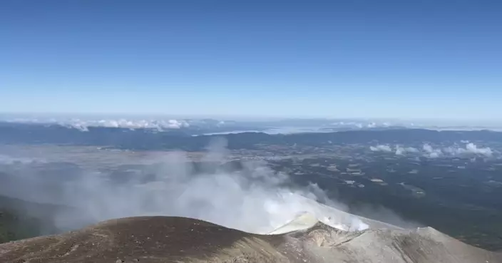 北海道十勝岳火山相隔22年再噴發　黑煙衝200米高空當局籲防範飛石傷人
