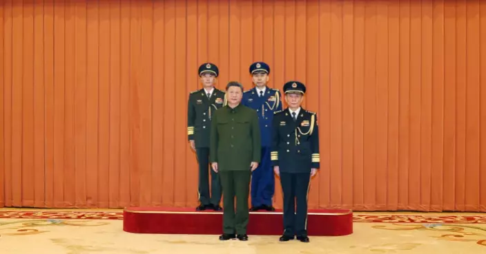 習近平晉升兩名軍官為上將