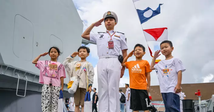 海軍南寧艦編隊來港 兩日共14,000名公眾登艦參觀