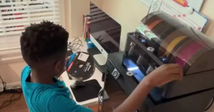 睇同學玩陀螺搵到靈感 美12歲男童DIY 3D打印玩具月賺千五蚊