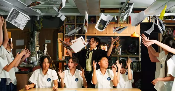 張進翹推出治癒搖滾新作《累極才是正常》為香港人精神健康打氣 見地鐵熟睡奇觀萌生強烈同理心