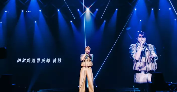張敬軒澳門騷第二晚唱新歌《放棄的界限》 自爆計劃「唔派台」引粉絲抗議