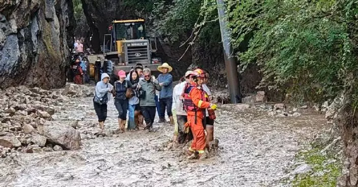 甘肅山洪爆發致一批遊客被困 截至今晨當局救出197人另10人遇難