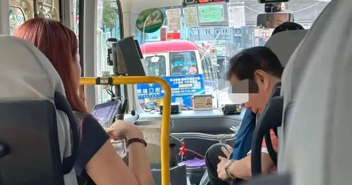 港漂搭小巴見證感人一幕 婆婆幫內地遊客付車費 網民共鳴：香港人外冷內熱