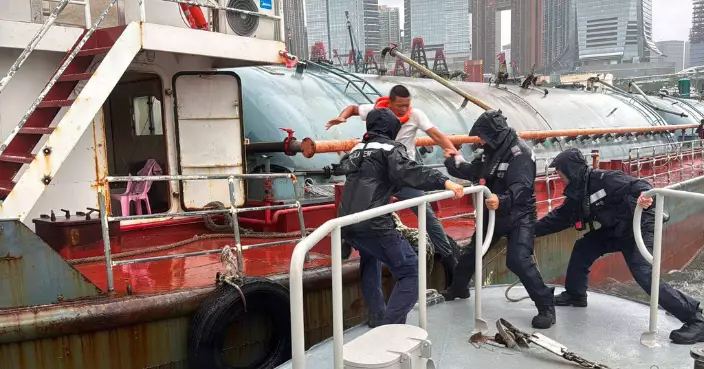 8號風球期間發生兩船事故 香港仔油船撞堤 新油麻地避風塘3人被困獲救