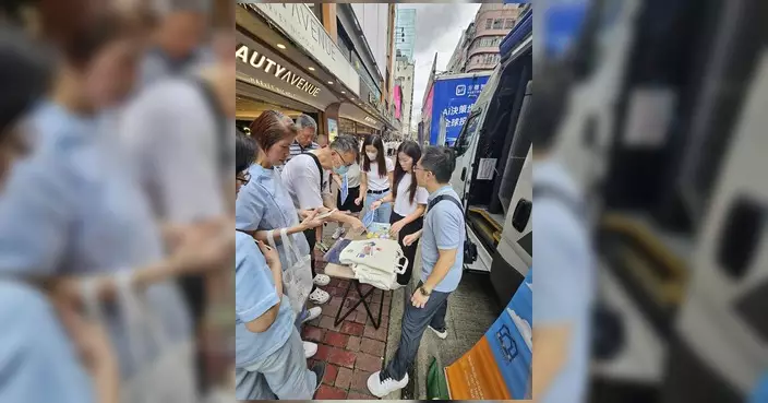 屋宇署流動指揮車出動 推廣「窗安無事」App助處理驗窗通知