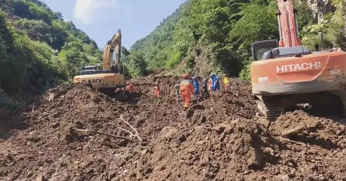 甘肅山泥傾瀉33人被困 17人獲救