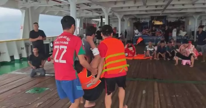 中國移交南海沉船47名越南獲救船員
