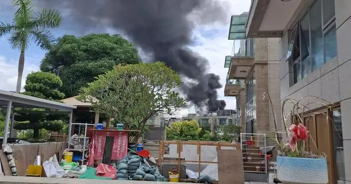 元朗村屋天台起火傳爆炸聲 無人傷