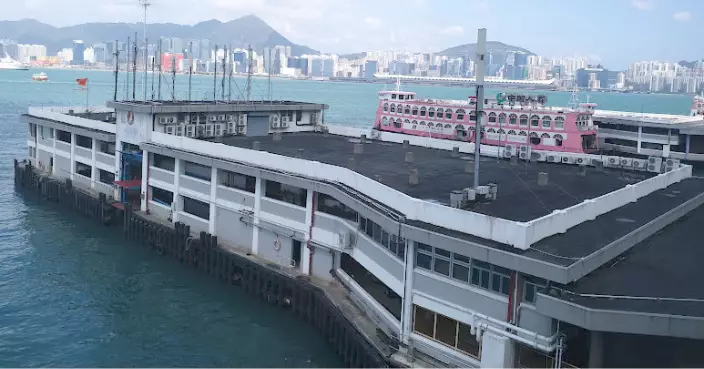 六旬渡輪船長疑因風浪大上岸時墮海 獲救送院治理
