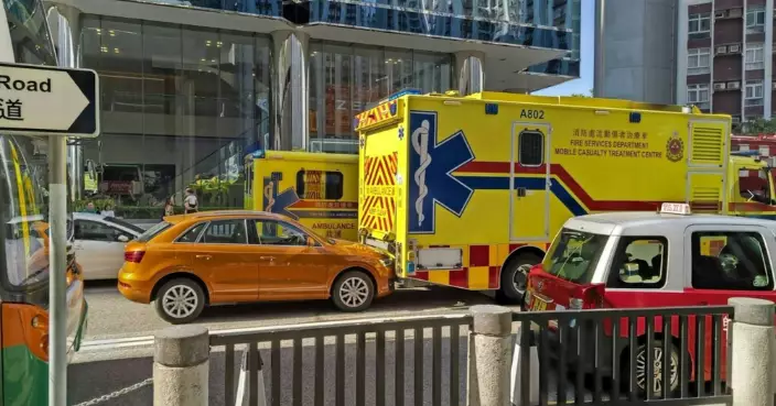 太古城火警期間 消防處流動傷者治療車赴現場 倒車輕撞私家車