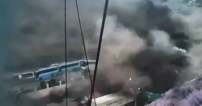 （有片）西藏山洪爆發一刻畫面曝光 泥石流數秒吞噬街道房屋車輛