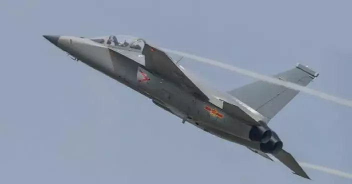 解放軍教-10掛霹靂-5E巡航黃岩島　低空精準攔截　應對菲律賓慢速巡邏機