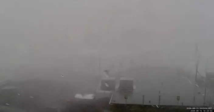 颶風「拉拉」過境夏威夷 莫納克亞火山驚現「八月雪」 專家直呼太瘋狂
