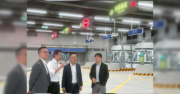 衞生署署長視察皇崗口岸港方口岸區 檢視衞生檢疫設施準備情況