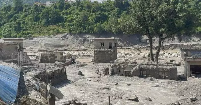 尼泊爾泥石流｜當局調派軍用直升機加快救援 死亡人數增至907