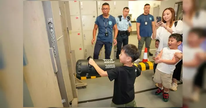 警察東九龍總區辦親子同樂日 小朋友體驗救人破案