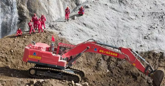 西藏泥石流G216國道搶通 距全線貫通僅剩900米