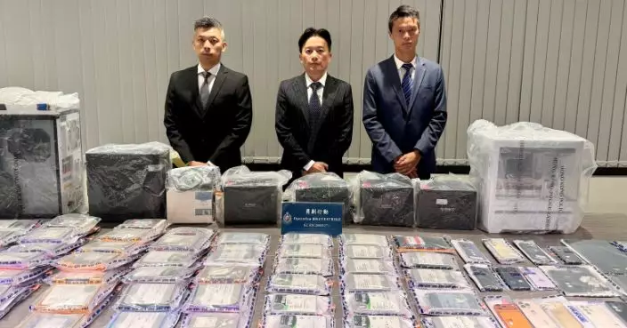 警拘21男涉管有兒童色情物品、偷拍及發布私密影像 包括上門補習教師偷拍女生再上載和人討論