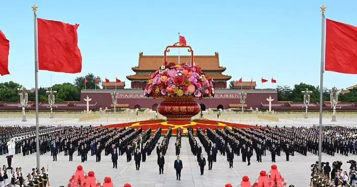烈士紀念日向人民英雄敬獻花籃儀式在北京舉行 習近平等領導人出席