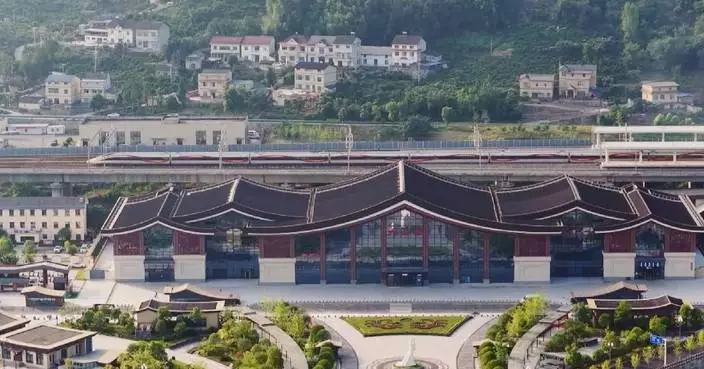 中國湖北開通新高鐵 擴展全球最大網絡