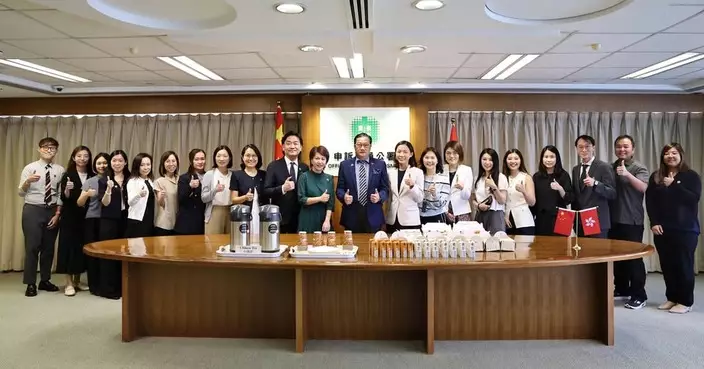 申訴專員陳積志辦國慶茶敘 勉同事秉持精益求精服務市民