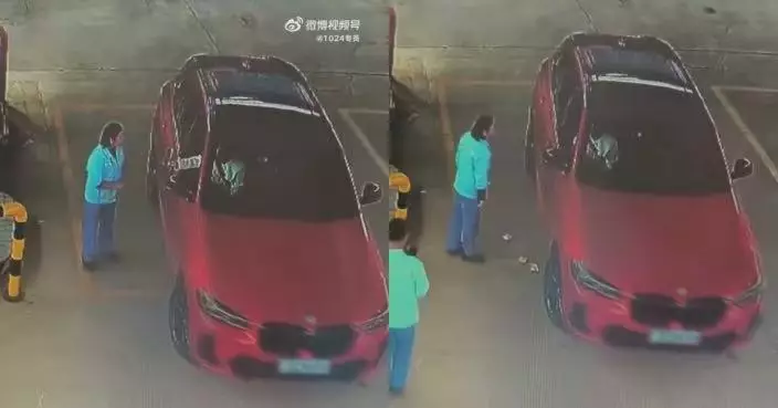 加油後不滿女員工未及時結帳 湖北寶馬男將470元鈔票丟地羞辱 網民：太沒品