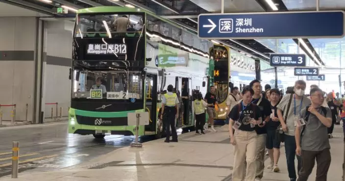 皇崗口岸限指定公共運輸車輛駛入