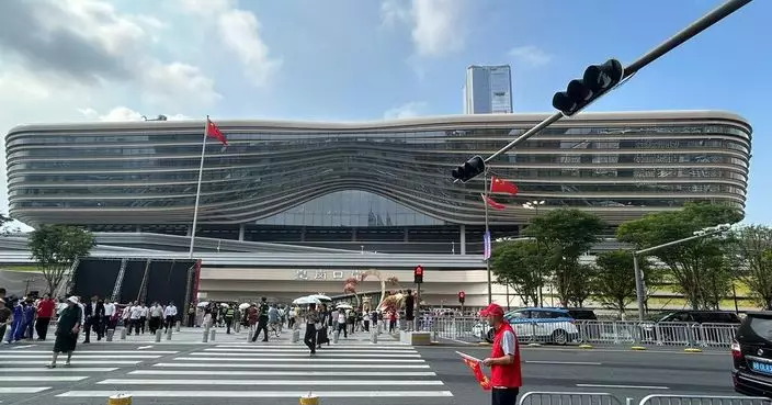 跨境巴士首班車暢順抵皇崗口岸 蔡順基料重陽長假迎人流高峰