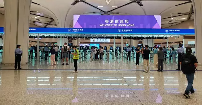 新皇崗口岸下午2至4時約9,400旅客入境 較過往增逾三倍