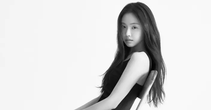 前Apink成員孫娜恩遭遇喪母之痛 與妹妹共同守靈
