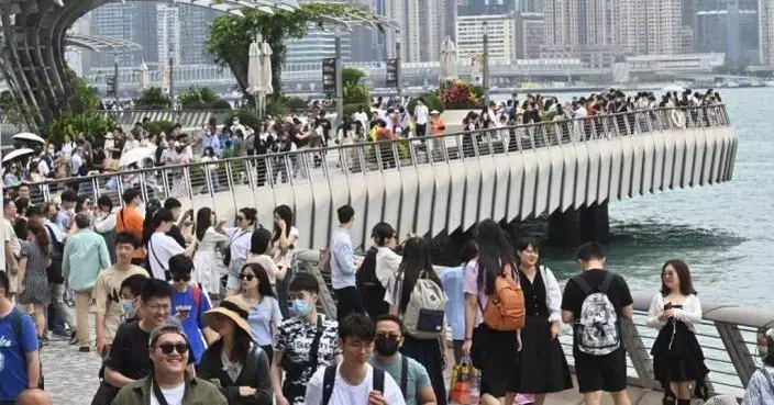 上月錄403萬人次旅客訪港按年升22%   首9個月旅客量逾4,000萬人次