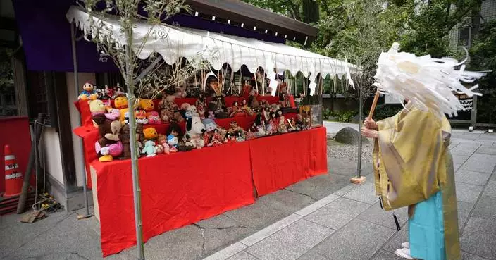 東京神社舉行玩偶告別儀式 助主人放下珍藏
